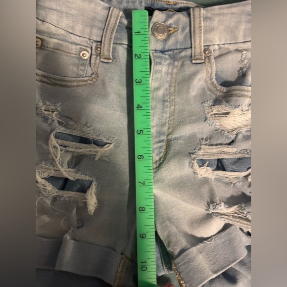 Aero High Rise Curvy Midi 3” Light Wash Size 0. - Picture 6 of 7